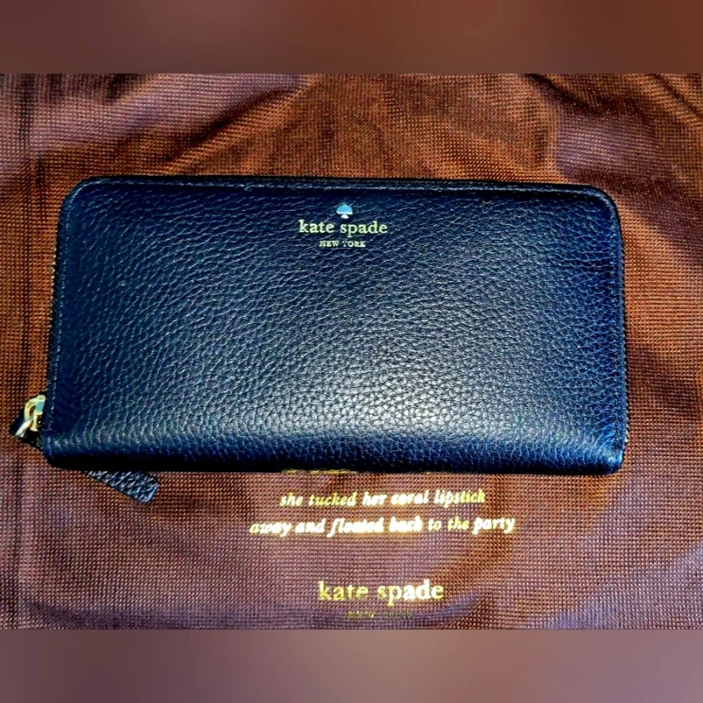 Kate Spade New York Leila Large Continental Wallet. - Picture 1 of 2